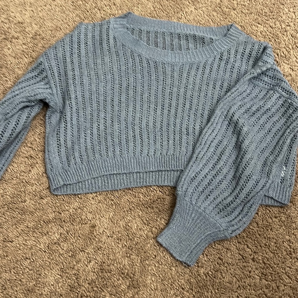 Blue crop sweater barely worn